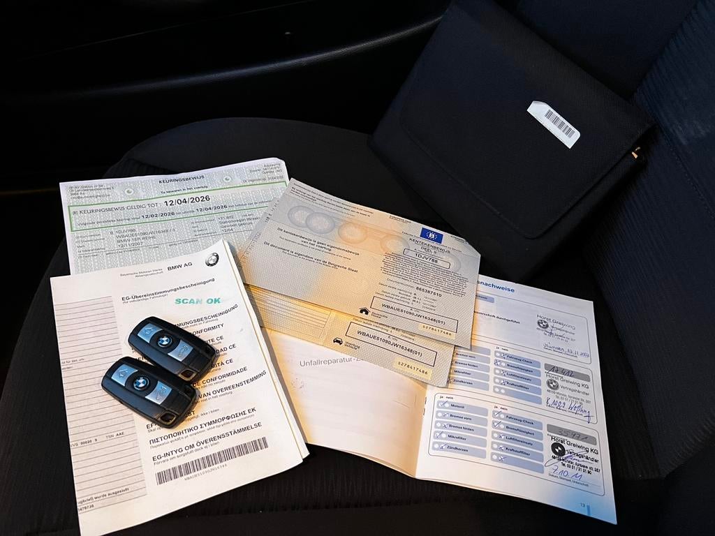 - BMW E87 118i - 2.0 Benzine - Automaat - 175000km - 11/2007, Auto's, BMW, Automaat, 1995 cc, Zwart, 5 zetels