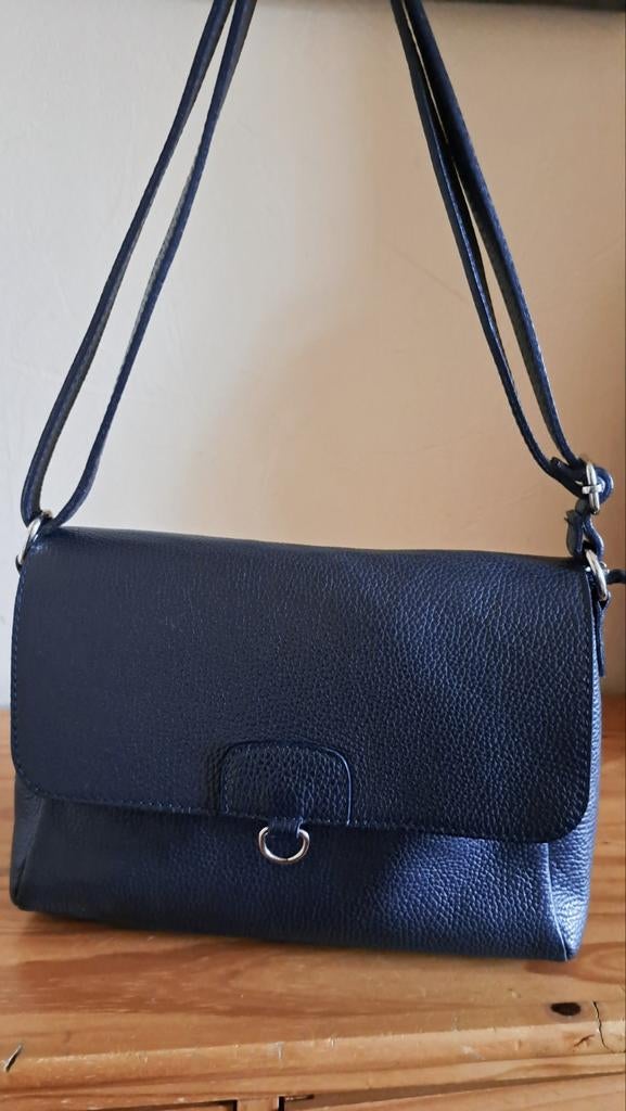 Sac bleu marine, en cuir véritable, Enlèvement ou Envoi, Comme neuf, Bleu, Sac à bandoulière