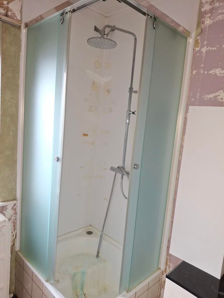 Douche kabine, Enlèvement