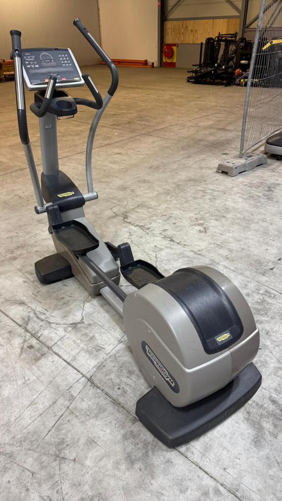 Technogym Excite 700 Led Crosstrainer, Ophalen, Zo goed als nieuw