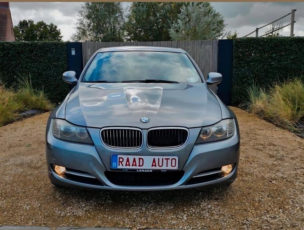 ️ BMW 320 Xdrive ️ 44 ️ 2.0 ️ automatische versnellings, Auto's, Automaat, Euro 5, Zwart, Bedrijf