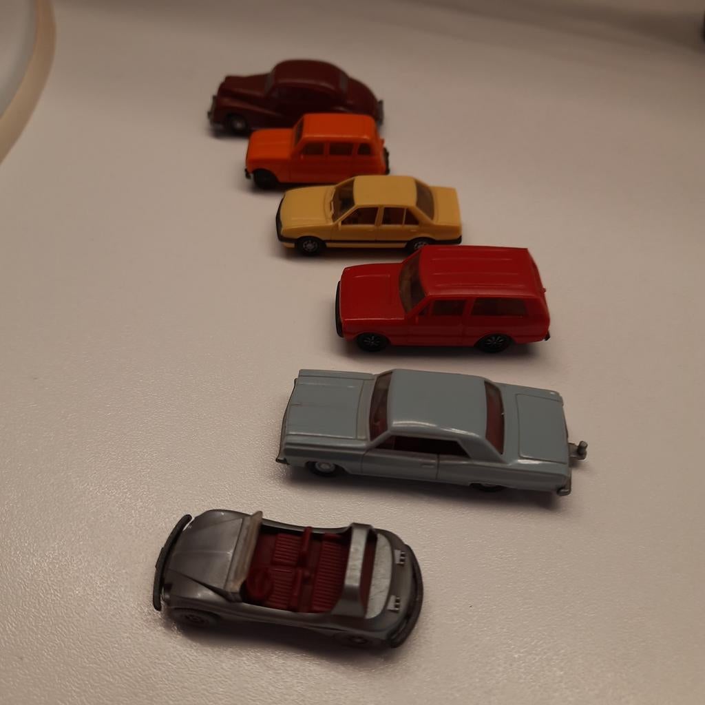 LOT 6 VOITURES À L'ÉCHELLE HO DE DIFFÉRENTES MARQUES *WIKING, Hobby & Loisirs créatifs, Voitures miniatures | 1:87, Comme neuf