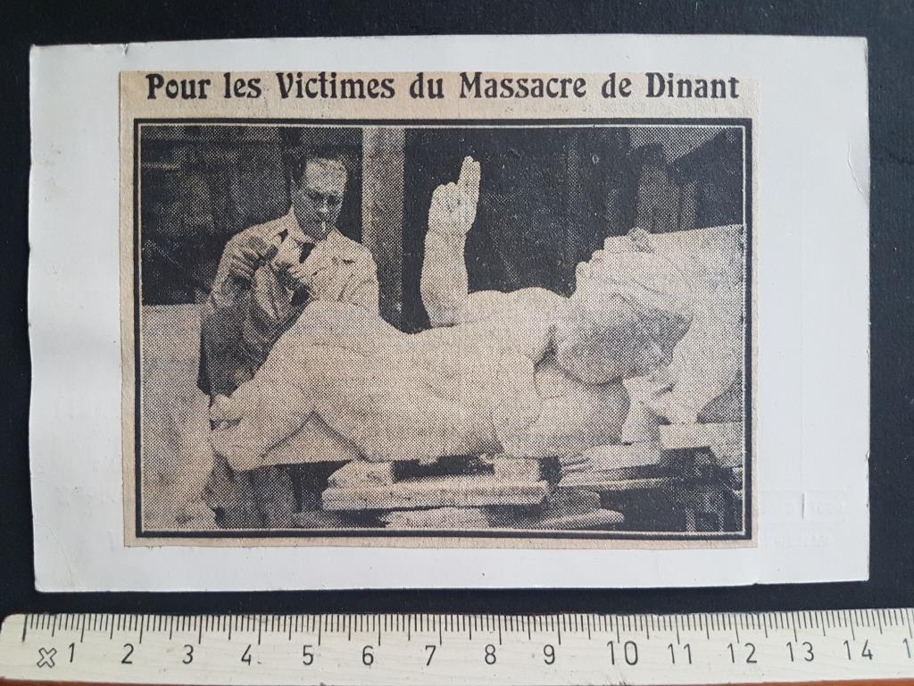 Coupure : Victimes du Massacre de Dinant Monument Guerre, Collections, Objets militaires | Général, Envoi, Armée de terre, Photo ou Poster