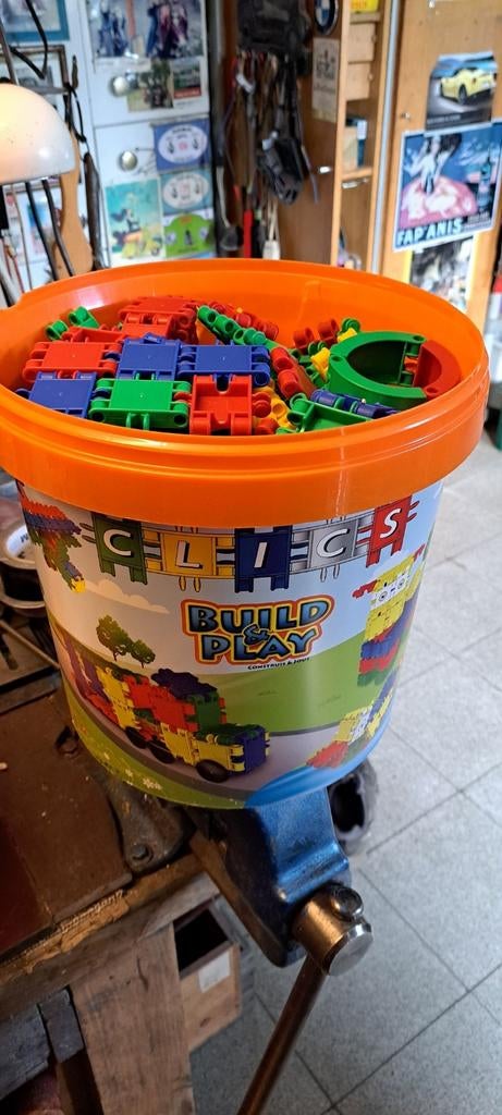 Clics blokken, Enlèvement ou Envoi, Comme neuf