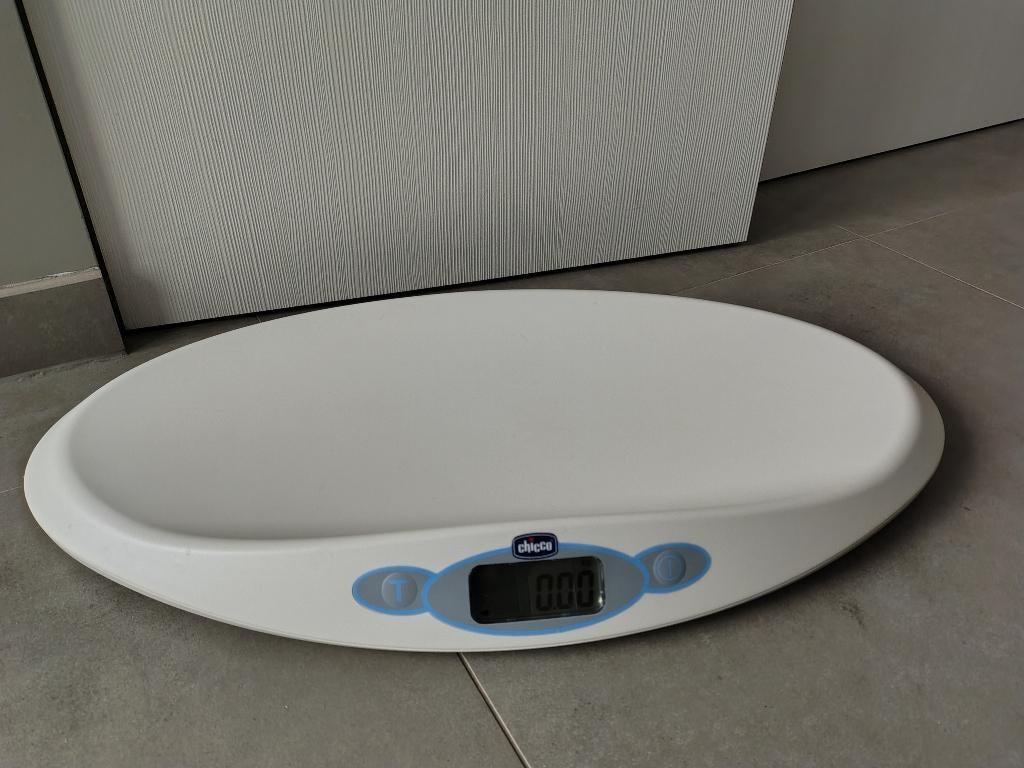 Babyweegschaal Chicco - digitaal, Kinderen en Baby's, Badjes en Verzorging, Ophalen, Zo goed als nieuw, Overige typen, Overige merken
