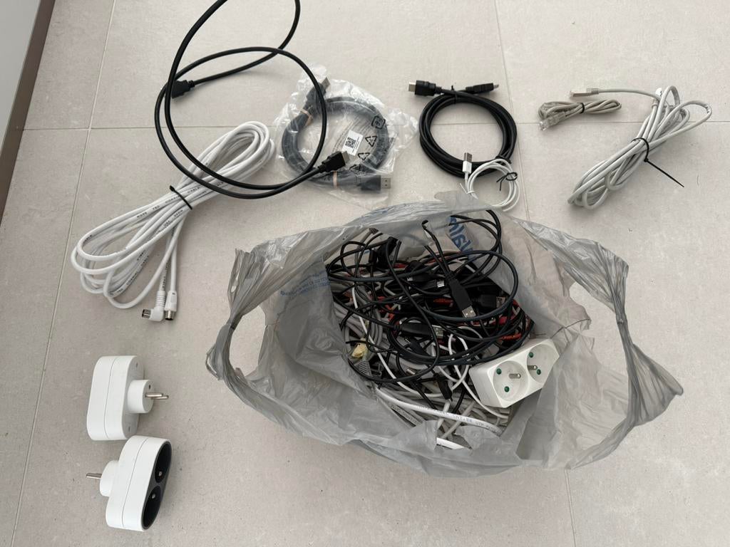 Kabels allerlei, Ophalen, Zo goed als nieuw