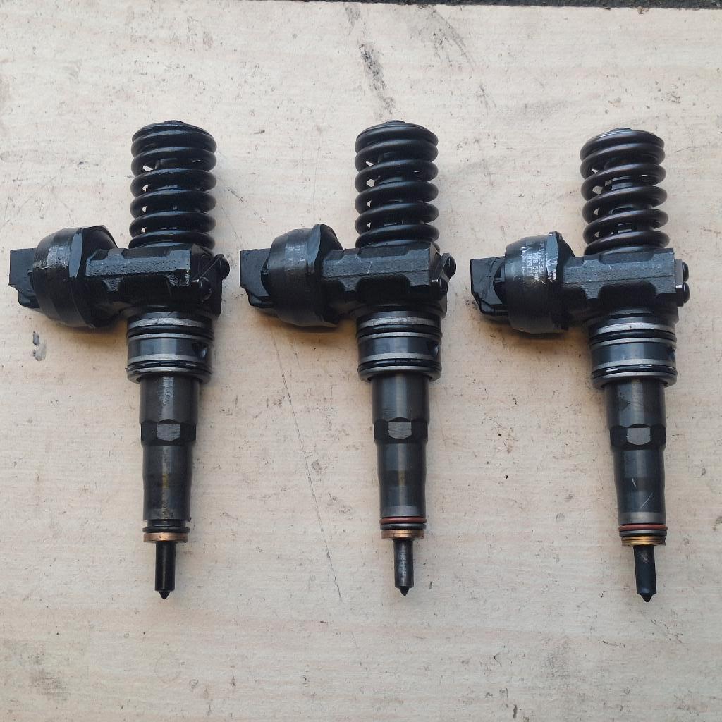Pompstoel met 3 injectoren vw koda audi, Ophalen of Verzenden, Seat