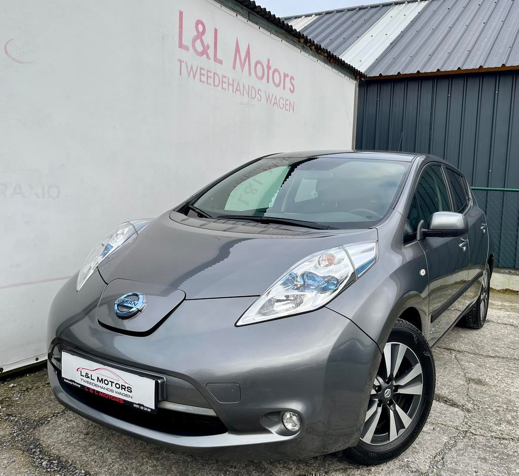 Nissan Leaf Leaf 30kWh Black Edition volledige opties, Auto's, Nissan, Automaat, Zwart, Leder, Leaf