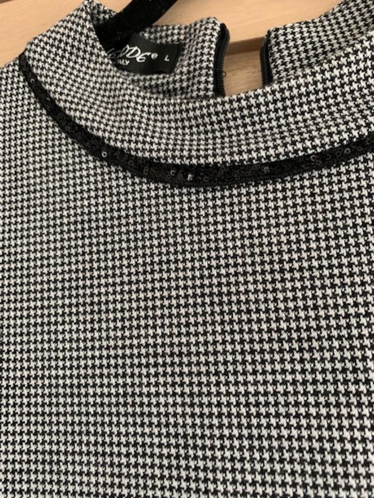 Dameskleedje  - lange mouw - mt L, Vêtements | Femmes, Taille 42/44 (L), Enlèvement ou Envoi, Autres couleurs, Au-dessus du genou