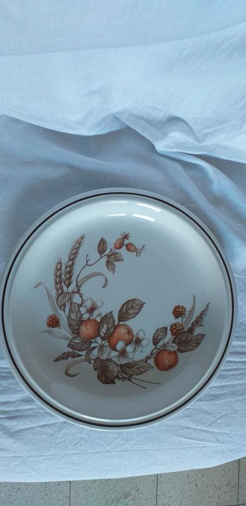 royal tudor assiette plate, Antiquités & Art, Enlèvement ou Envoi
