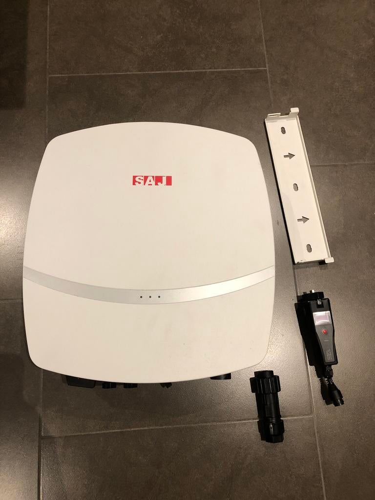 SAJ R5-5K-S2 omvormer 5 kW – 10 jaar garantie tot 2032, Ophalen, Zo goed als nieuw, 200 wattpiek of meer