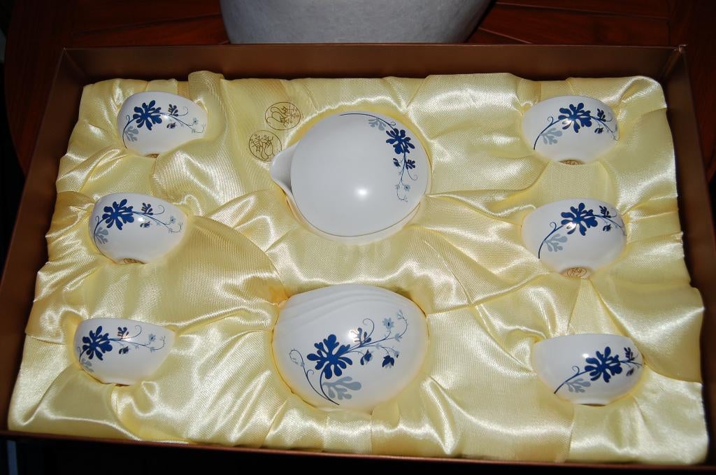 Thee servies porcelein 8delig EILONG taiwan geschenk NIEUW, Ophalen of Verzenden