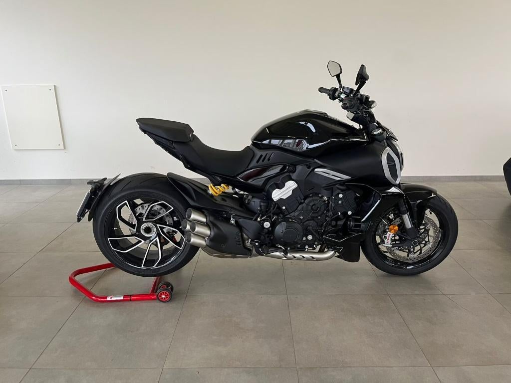 Ducati Diavel V4, Motos, 1158 cm³, Permis Moto A, Entreprise, Plus de 35 kW