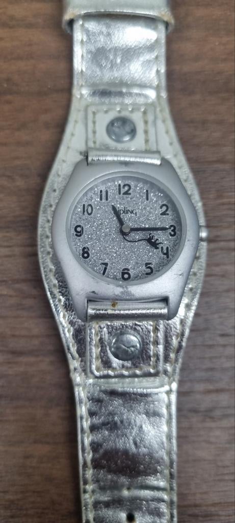 Kipling horloge anti allergisch zilverkleurig, Ophalen of Verzenden, Zo goed als nieuw