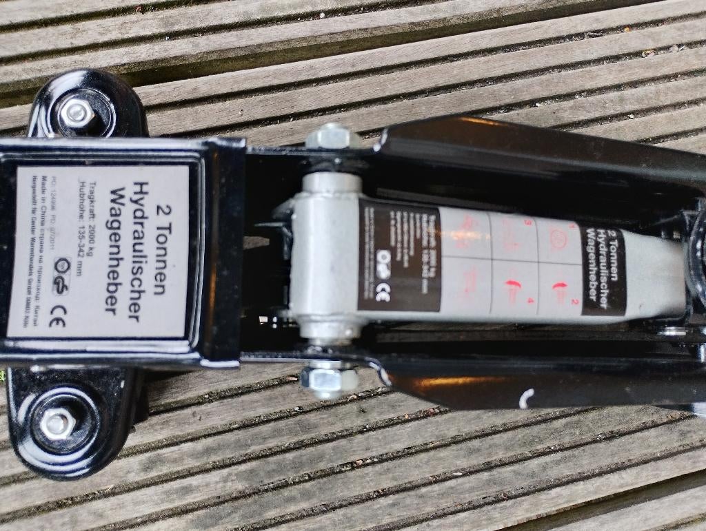 Cric de manoeuvre, Offres d'emploi