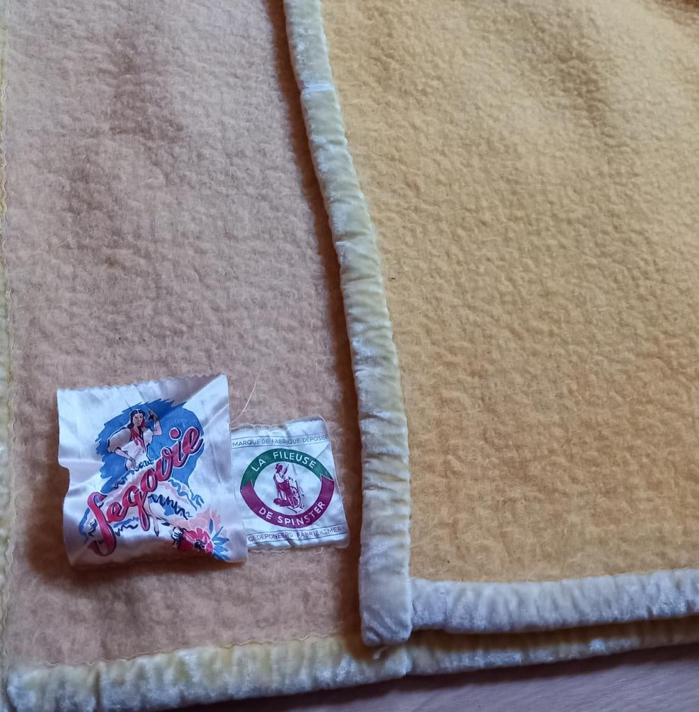 Geel wollen deken  tweepersoonsbed, Huis en Inrichting, Slaapkamer | Beddengoed, Verzenden, Geel, Tweepersoons, Deken of Dekbed