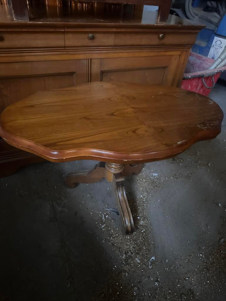 Bijzet tafeltje, Enlèvement