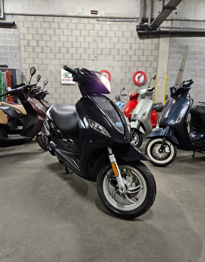 Piaggio New Fly 50cc klasse A 4 takt 2013 - 11.145 km, Gebruikt, Klasse A (25 km/u), Ophalen of Verzenden, Fly
