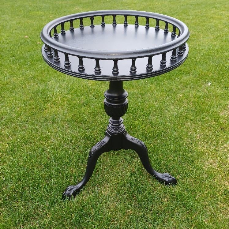 antieke wijntafel met galerij blad, Antiek en Kunst, Ophalen