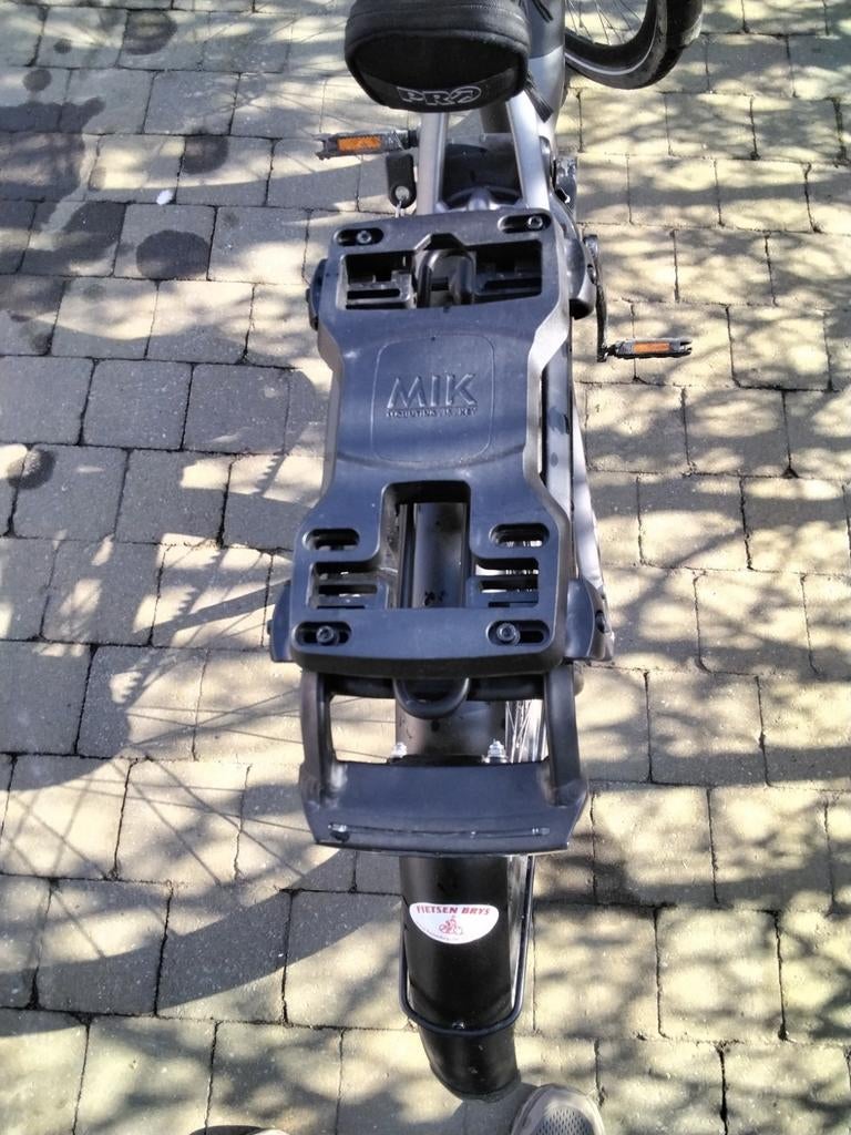 Afneembare fietstas van BASIL inclusief de MIK montagebeugel, Fietsen en Brommers, Ophalen