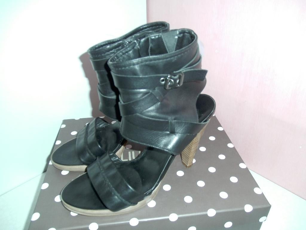 Chaussures cuir noir pointure 39, Texto, Ophalen of Verzenden, Zwart