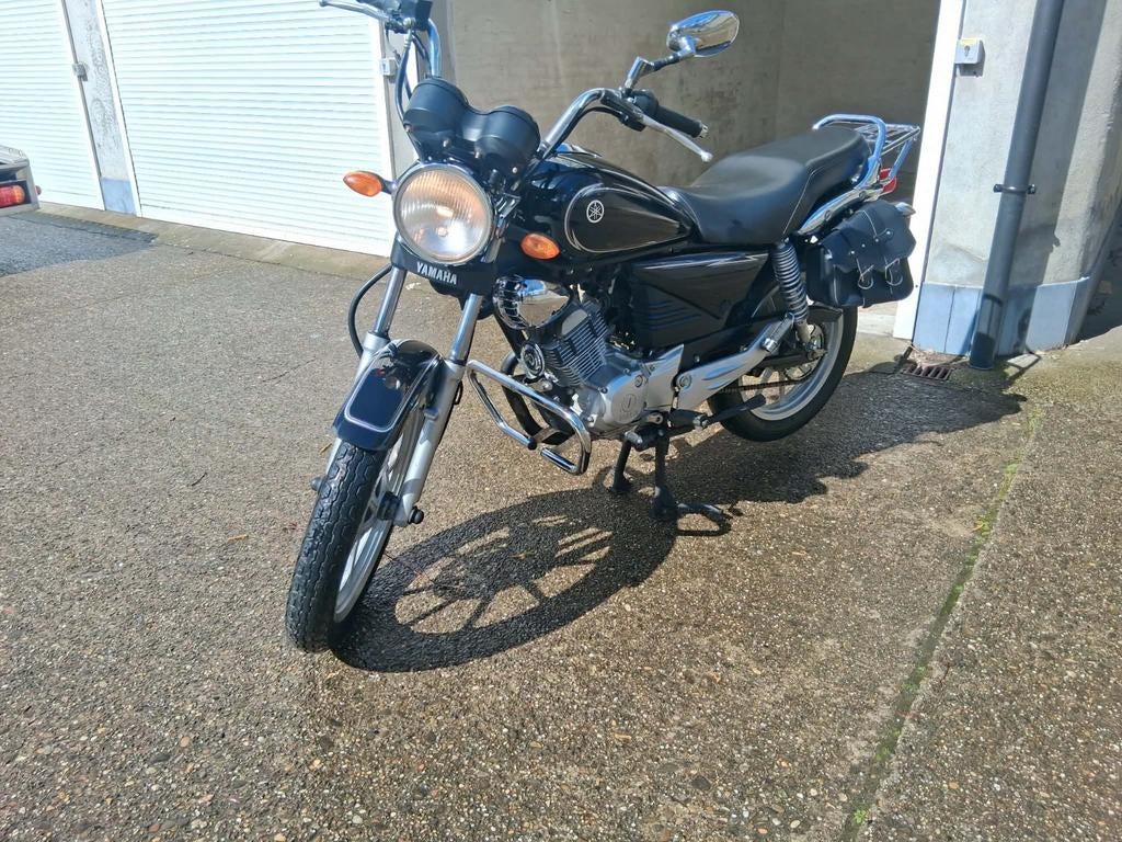 Yamaha ybr 125i custom, Particulier, 125 cc, 11 kW of minder, 1 cilinder