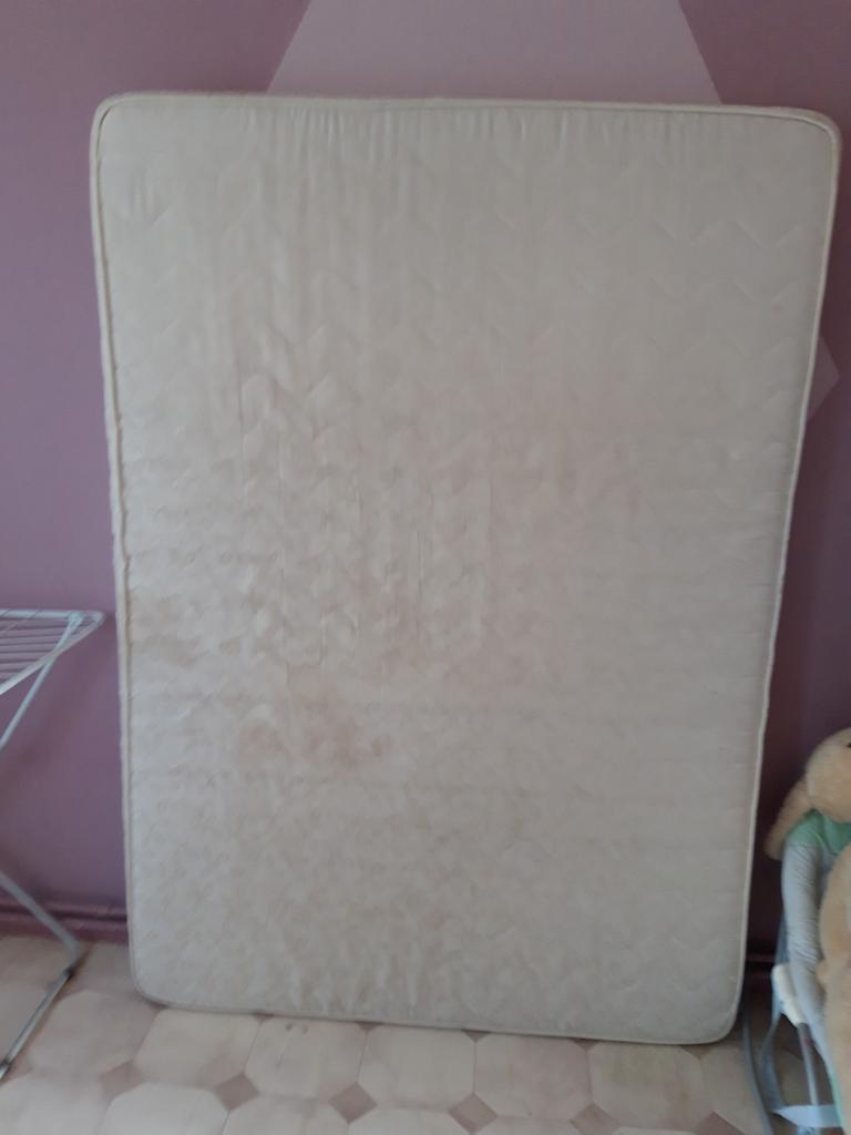 Matelas lit double 140x200, Maison & Meubles, Chambre à coucher | Matelas & Sommiers, Matelas, Comme neuf, Enlèvement, 200 cm