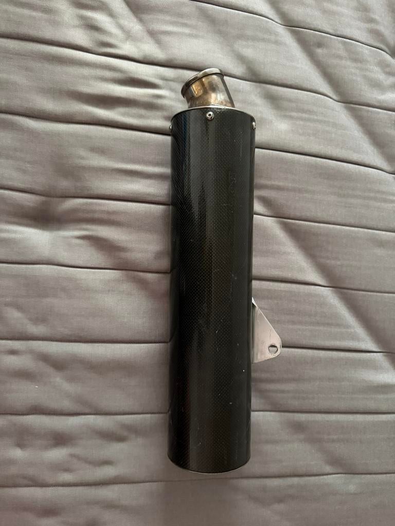 In nieuwstaat BOS demper carbon zxr750, Ophalen