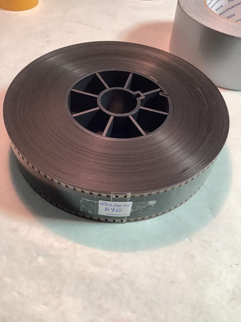 GOLDENEYE   BIOSCOOP TRAILER  35 mm, Ophalen of Verzenden