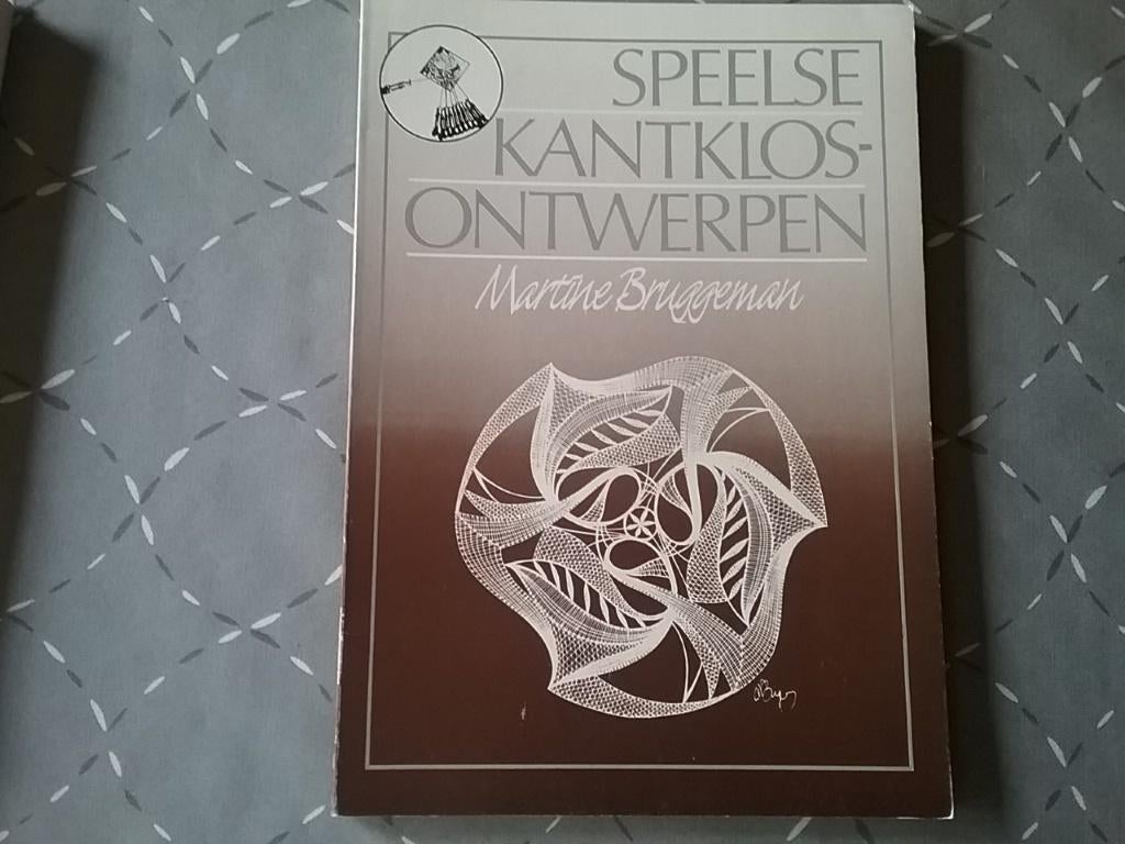 Motifs de dentelle ludiques., Livres, Enlèvement ou Envoi, Comme neuf