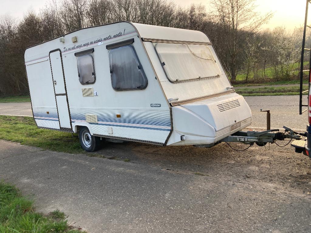 Caravan adria 460, Caravans en Kamperen, Caravans, Standaardzit, 750 - 1000 kg, Particulier, Luifel