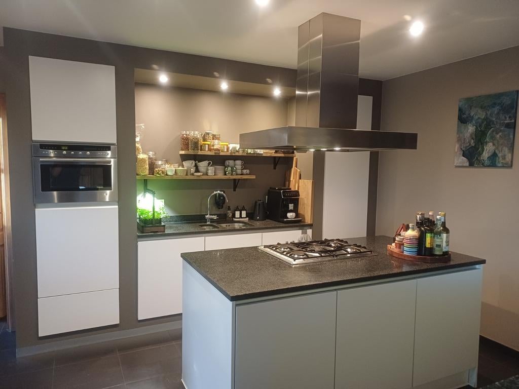 Keuken met vrijstaand kookeiland, Huis en Inrichting, Keuken | Complete keukens, Ophalen, Gebruikt, Wit, Overige typen