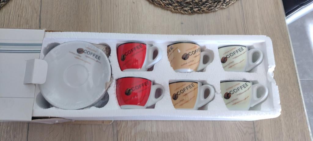 Mokka tasjes design, Ophalen