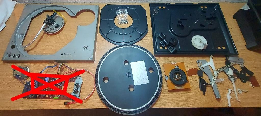TECHNICS SL 1700 Spare parts, TV, Hi-fi & Vidéo, Tourne-disques, Enlèvement ou Envoi, Utilisé, Pièce tourne-disques, Technics