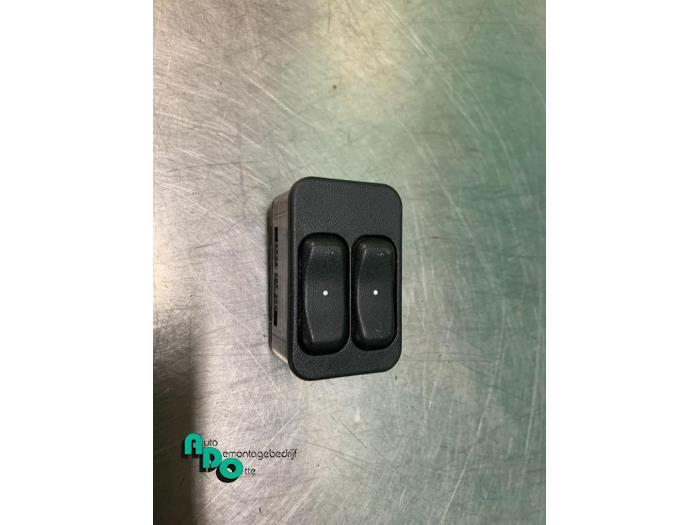 Elektrisch Raam Schakelaar van een Opel Meriva (Meriva 03-), Gebruikt, -, -, Opel