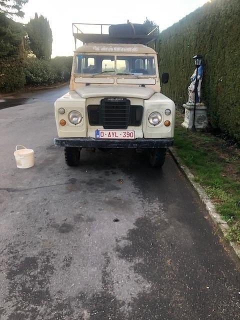 Landrover Santana Oldtimer, Auto's, Zwart, 4 cilinders, Beige, Defender