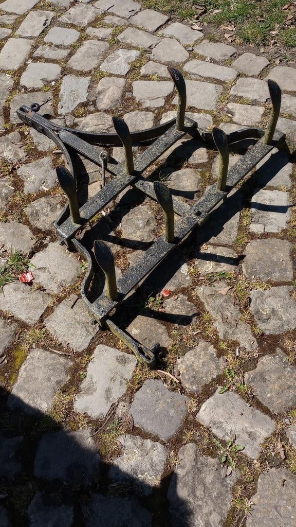 Ancienne herse spéciale, Antiquités & Art, Enlèvement