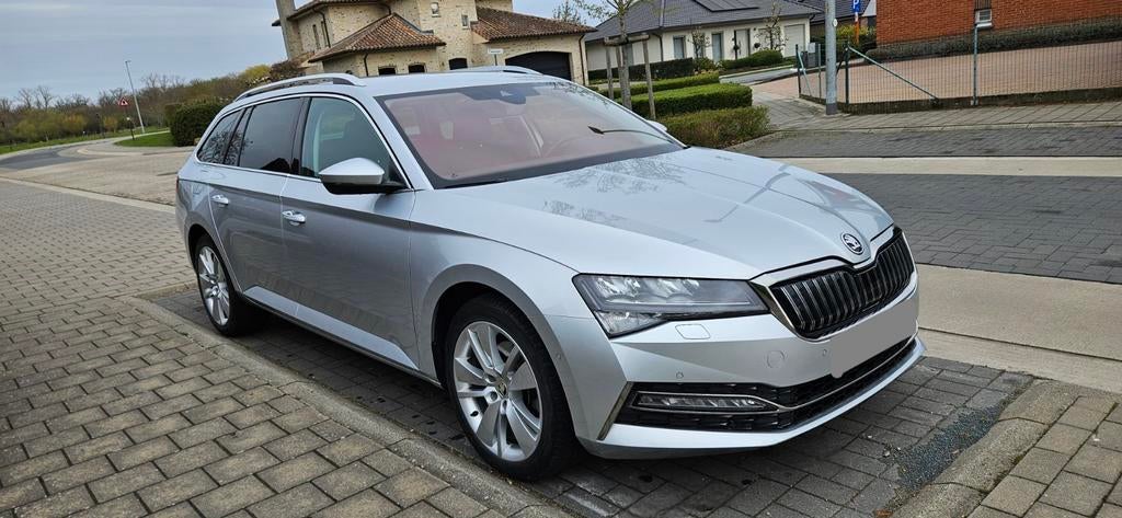Skoda Superb iV Hybrid Automatic, LED, voiture avec TVA., Autos, Skoda, Argent ou Gris, Achat, Euro 6, Entretenue par le concessionnaire
