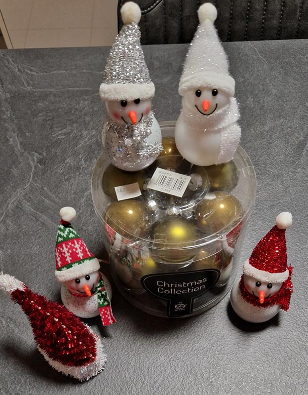 18 kerstballen en kerstfiguren, Diversen, Ophalen