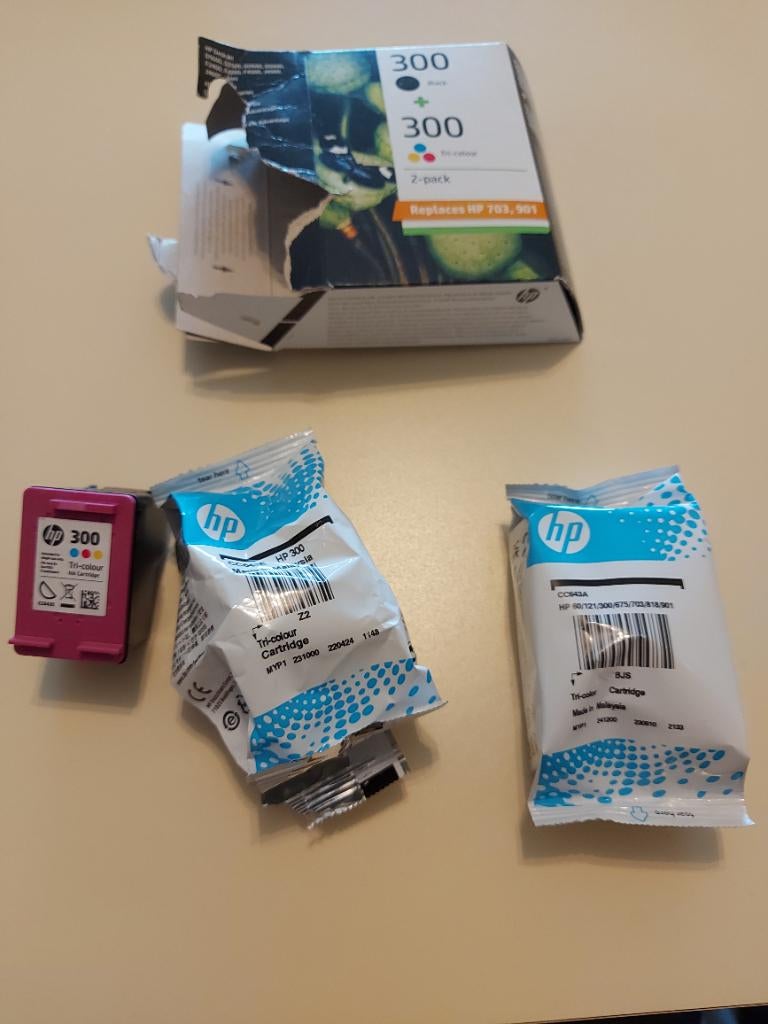 Cartouche d'encre tricolore authentique HP 300, Informatique & Logiciels, Enlèvement, Neuf, Cartridge, Hp