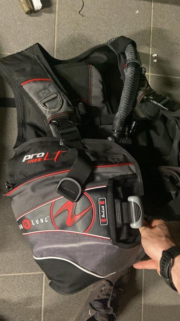 Trimvest AQUALUNG PRO LT, Ophalen