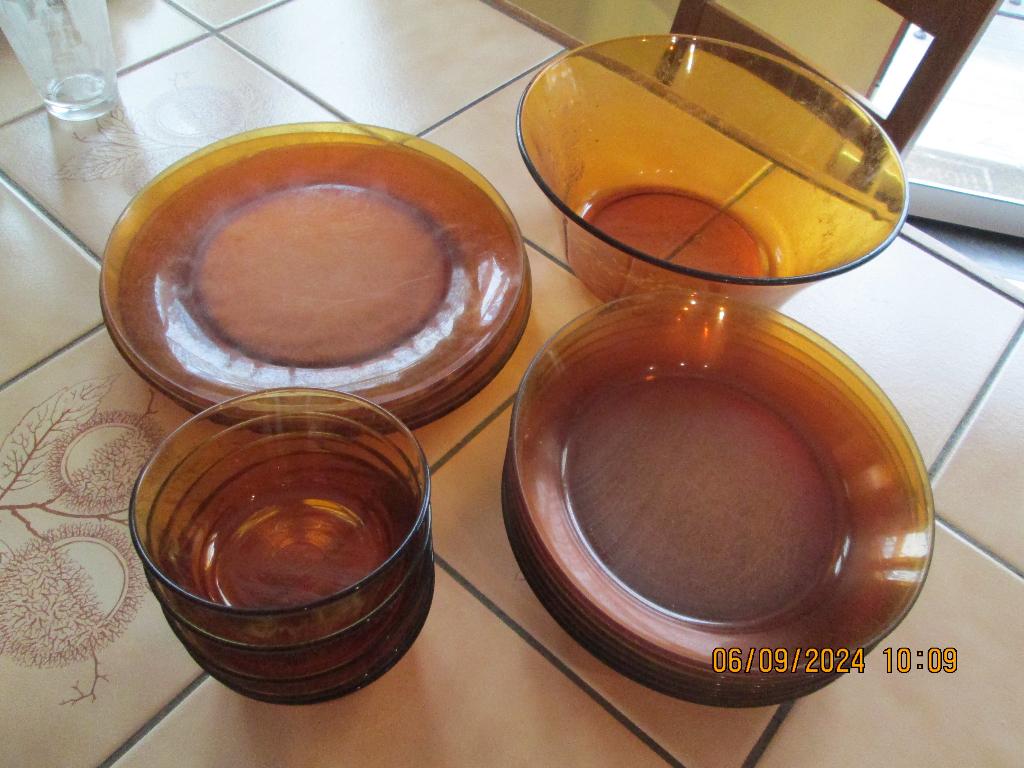 Service de table en verre brun, Maison & Meubles, Cuisine | Vaisselle, Utilisé, Service complet, Uni, Verre, Enlèvement