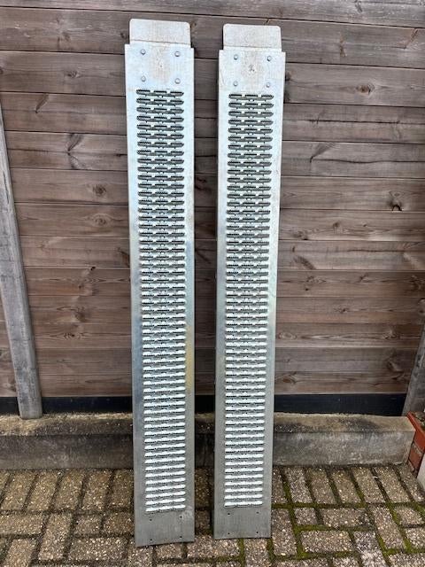 des rampes, Enlèvement, Comme neuf