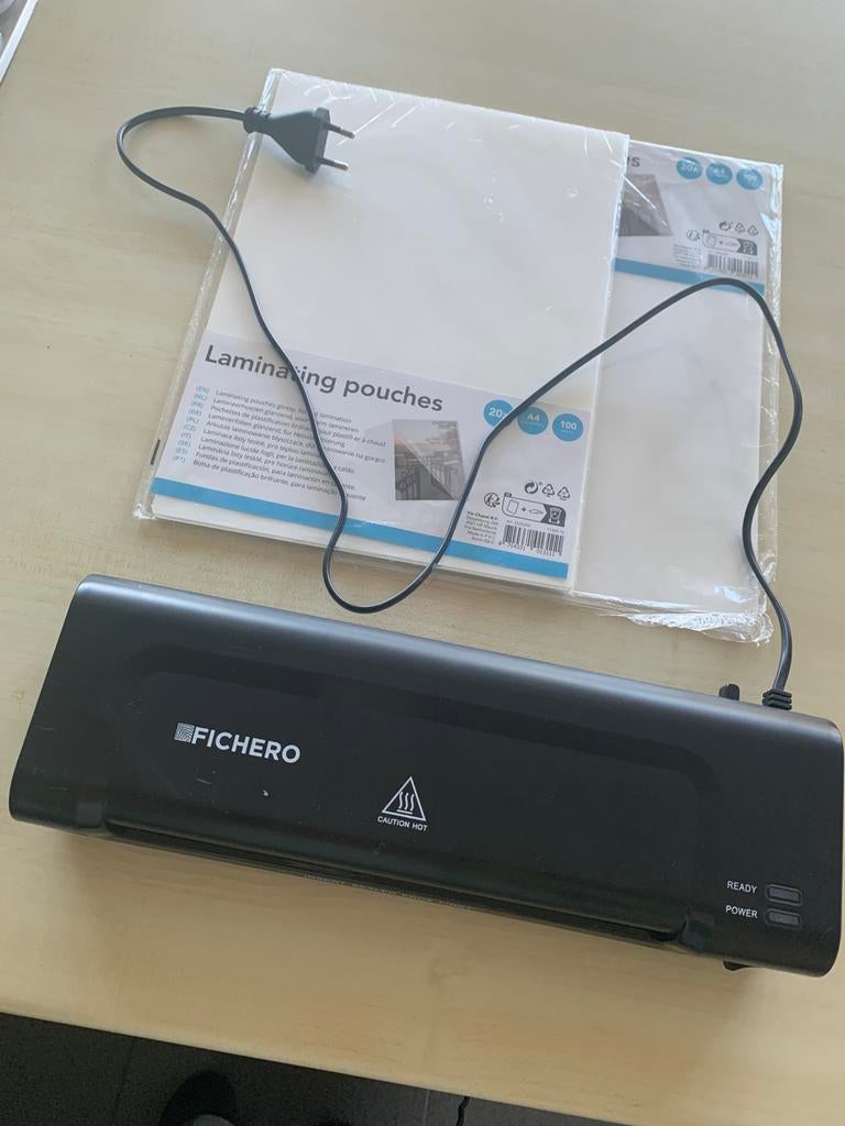 Lamineermachine + 26 lamineervellen A4, Diversen, Bureau-accessoires, Ophalen, Zo goed als nieuw