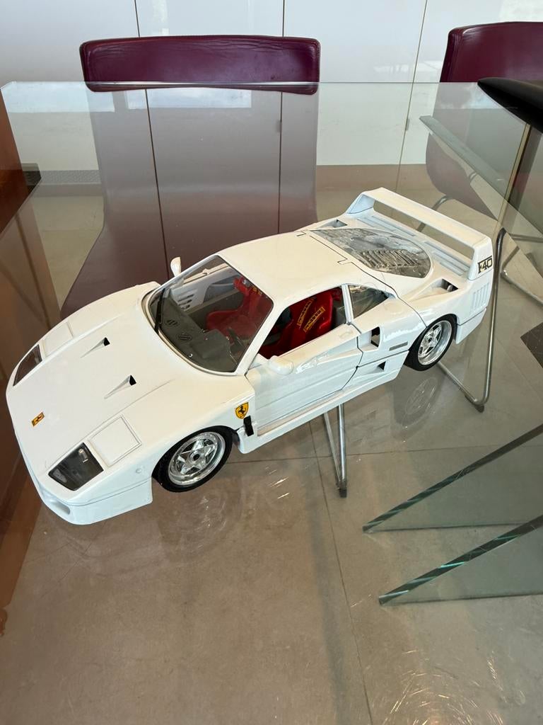 Zeldzame Ferrari f40 1:18 Burago zonder doos, Ophalen of Verzenden, Zo goed als nieuw, Auto, Burago