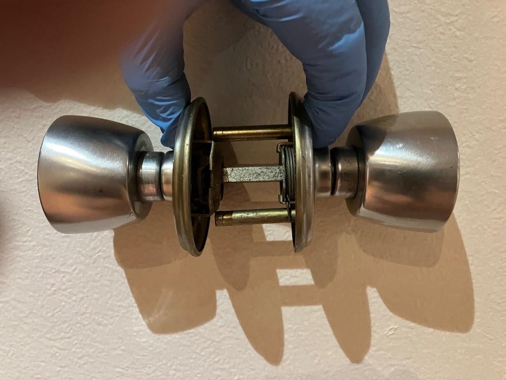 GEZOCHT Draaibare deurknoppen !!!!!!!, Ophalen