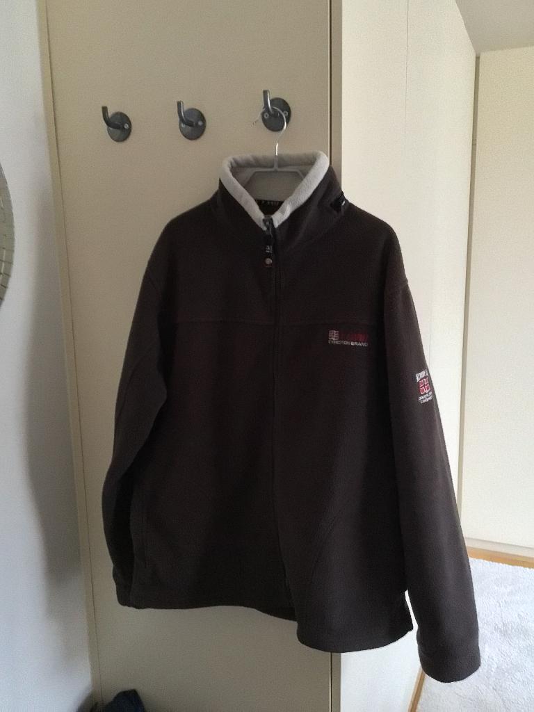 Fleece maat L, Kleding | Heren, Bodywarmers, Ophalen of Verzenden, Zo goed als nieuw, Maat 52/54 (L), Bruin