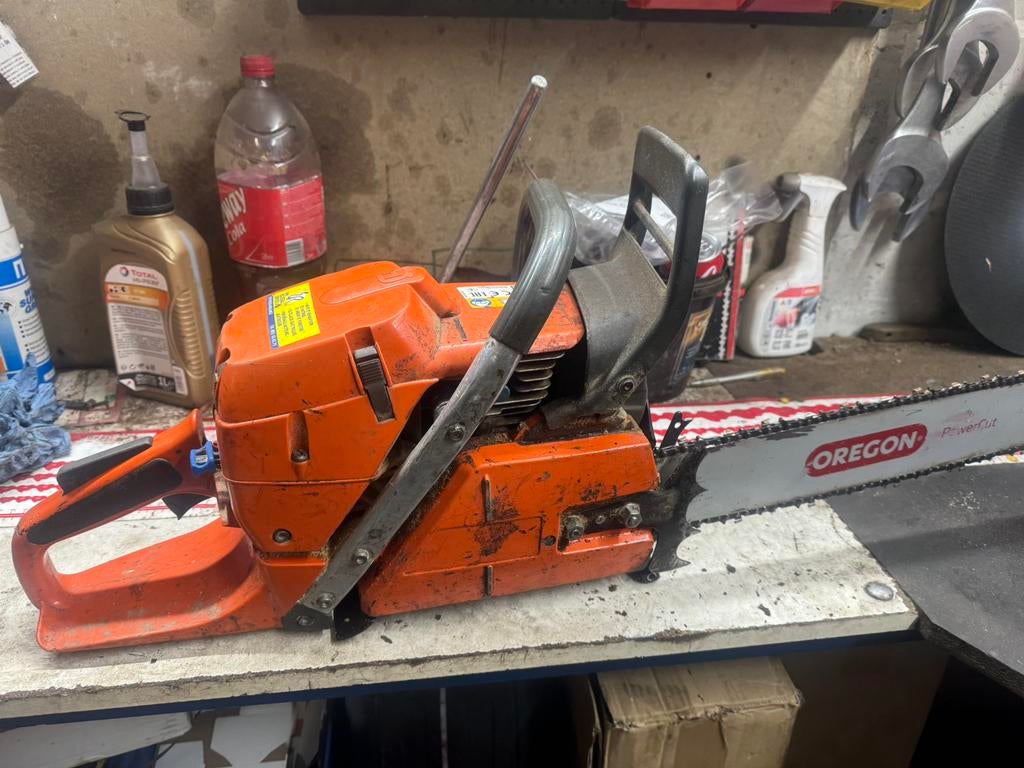 390xp, Bricolage & Construction, Outillage | Scies mécaniques, Enlèvement, Comme neuf, Tronçonneuse, 30 à 70 mm