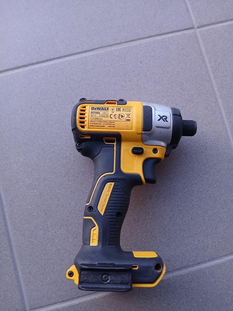 Tournevis à percussion Dewalt DCF886. Enchère à partir de 50, Enlèvement