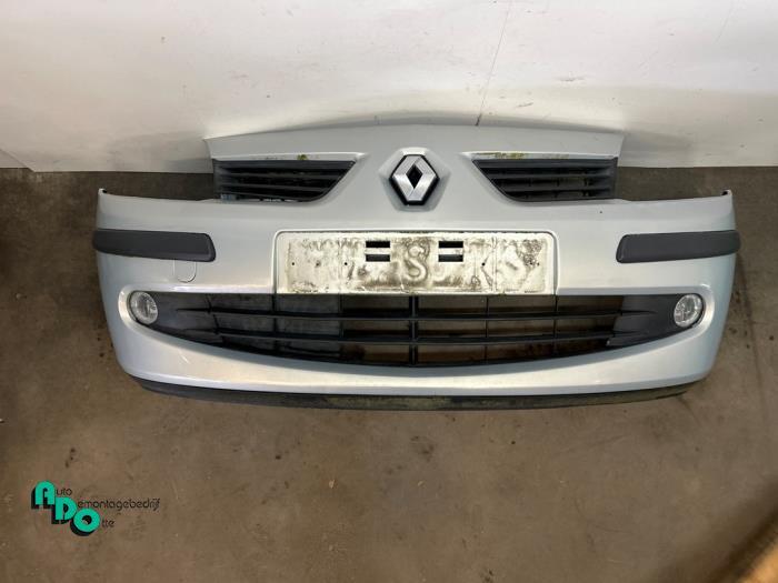 Voorbumper van een Renault Modus (Modus 04-) (MV632), Gebruikt, -, Renault, -